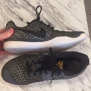 Kobe mentality basketball shoes